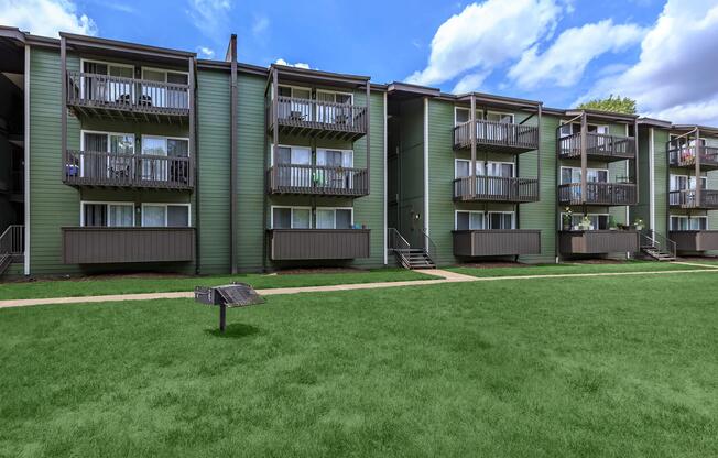 utilize the grill area at Sunrise Apartments in Nashville, Tennessee