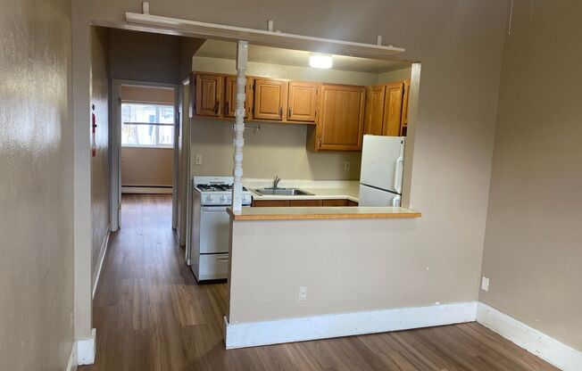 1 bed, 1 bath, 425 sqft, $850, Unit 412YAM-03