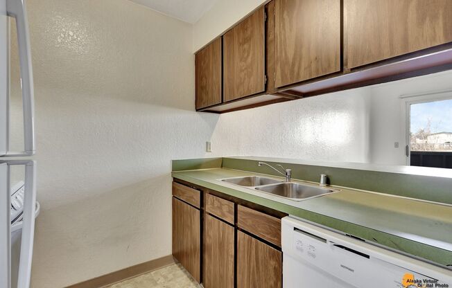 Studio, 1 bath, $995, Unit 211