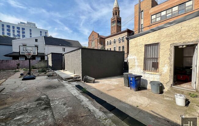 3 beds, 1 bath, $3,600, Unit 1