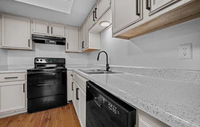 2 beds, 1.5 baths, 1,053 sqft, $1,475, Unit A-05