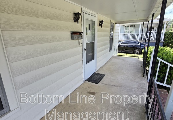 184 CABARRUS AVE E