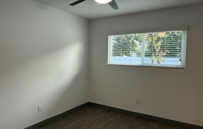 2 beds, 1 bath, 920 sqft, $3,110, Unit A071