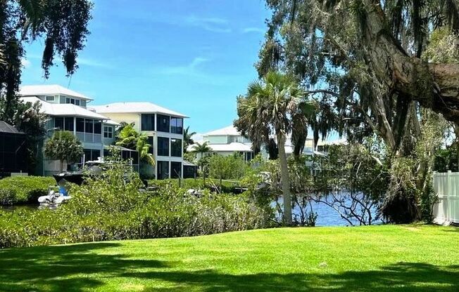 812 Bayview Drive; Nokomis, FL 34275