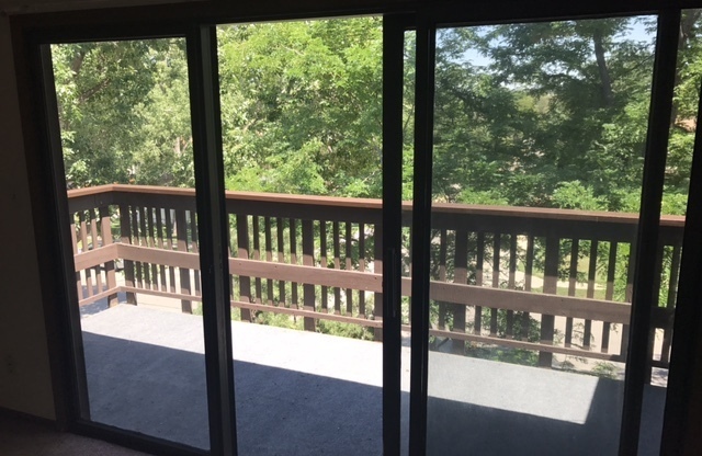 Bright and spacious two Bedroom one Bath, big deck, great location! (34th)