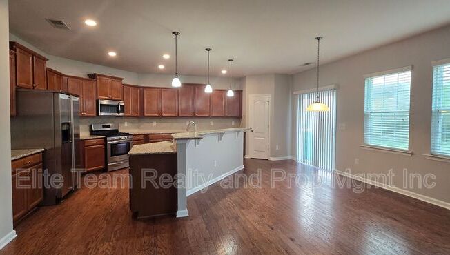 10427 PAISLEY ABBEY LN