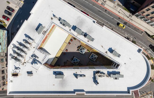 2 beds, 1 bath, 1,008 sqft, $2,295, Unit Unit 305