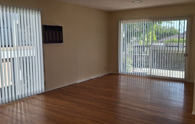 626 B N SUNSET BLVD
