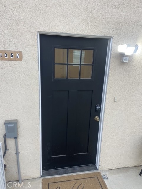 2 beds, 1 bath, 570 sqft, $2,500