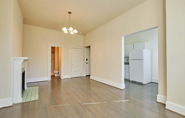 1803 19 ST NW