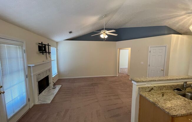 Nice 3 bed 2 bath home in Lithonia close to I-20.