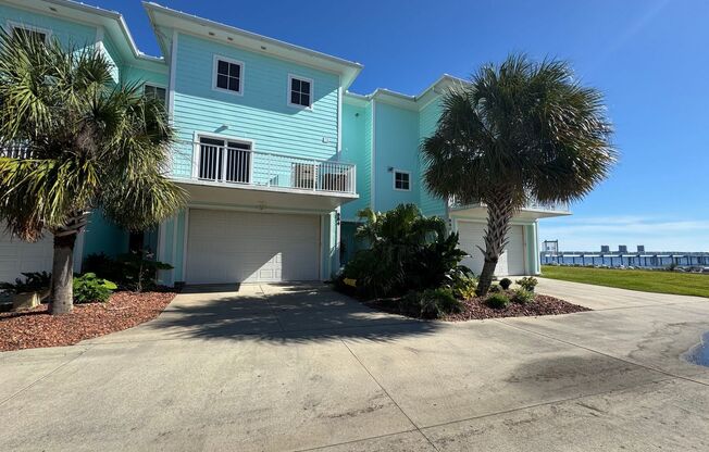 Gulf Breeze - 3 bedroom, 3 bathroom -  Waterfront