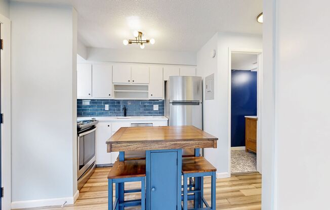 Adorable 2bd/1.5bth Townhome w/1 reserved parking space