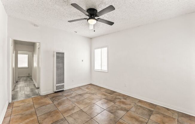 709 E 108th
