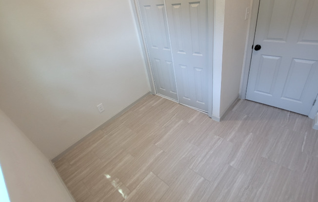 647 HAMMOND AVE