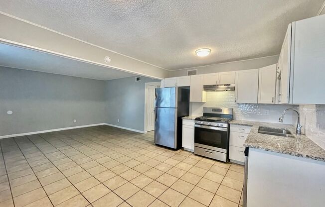 2 beds, 1 bath, 750 sqft, $835, Unit 19