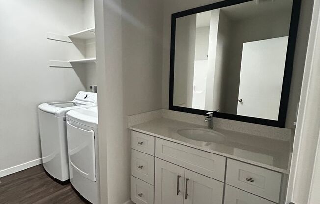 1 bed, 1.5 baths, 941 sqft, $1,765, Unit 224 - L1085 LOFT