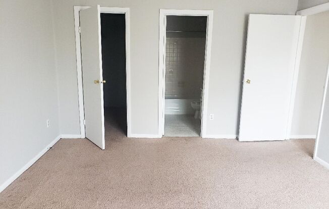 2 beds, 2 baths, 1,100 sqft, $1,295, Unit 1600-311