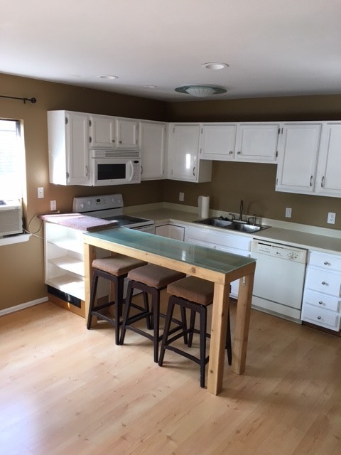 1 Bedroom Condo in Great Location!