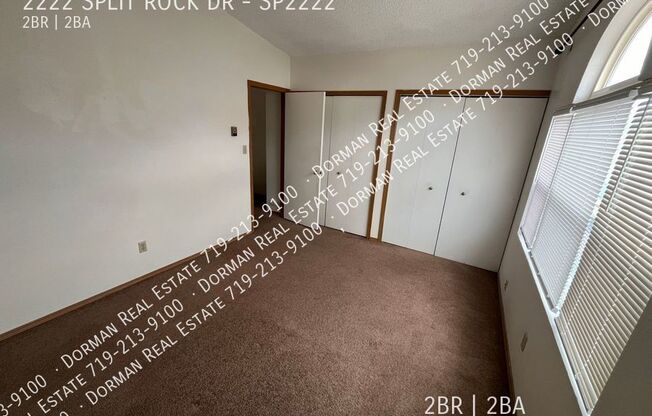 2222 SPLIT ROCK DR