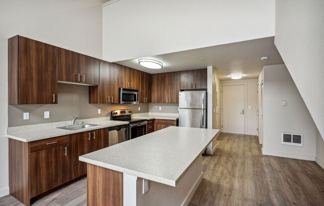 1 bed, 1 bath, 812 sqft, $1,800
