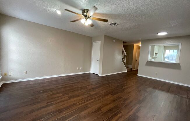 AVAILABLE NOW 2 BEDROOM 1.5 BATH TOWNHOME IN SW FORT WORTH