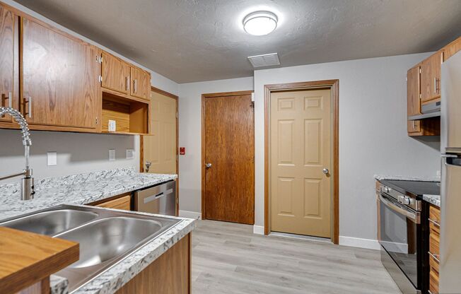 2 beds, 1.5 baths, 1,120 sqft, $1,399, Unit TH 2410-03