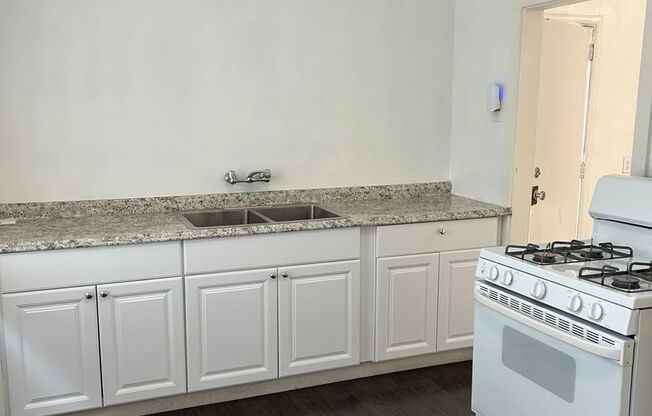 One Bedroom Near Downtown Hayward