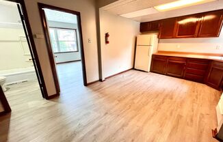 1 bed, 1 bath, $695, Unit Apartment E