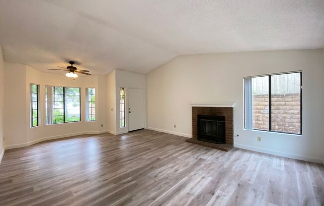 3Bd/2.5Ba house in Shadowridge!