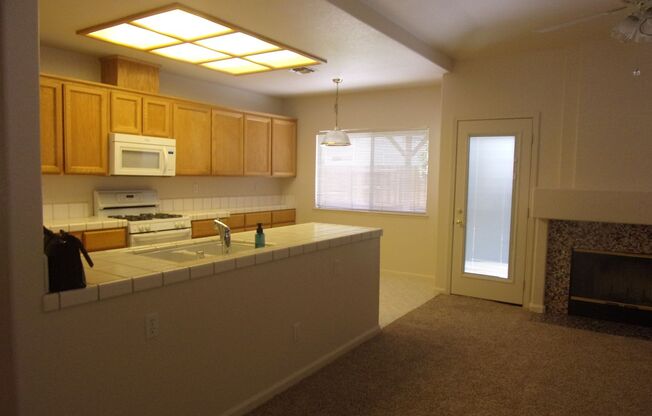 3 beds, 2 baths, $2,800, Unit Vacaville, CA 95688