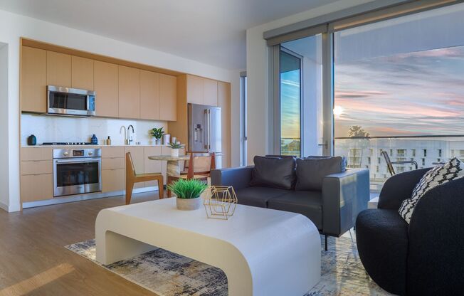 2 beds, 2 baths, 872 sqft, $5,300, Unit 202