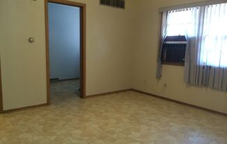 1 bed, 1 bath, $720