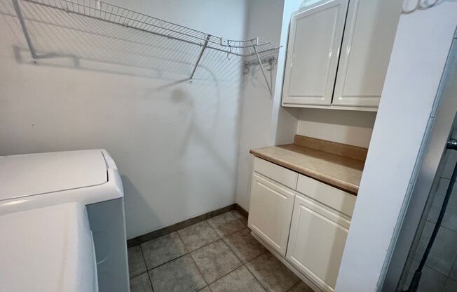 2 beds, 1 bath, $1,319, Unit Unit 2