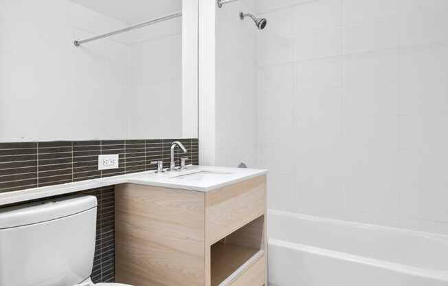 1 bed, 1 bath, $4,695, Unit 22C