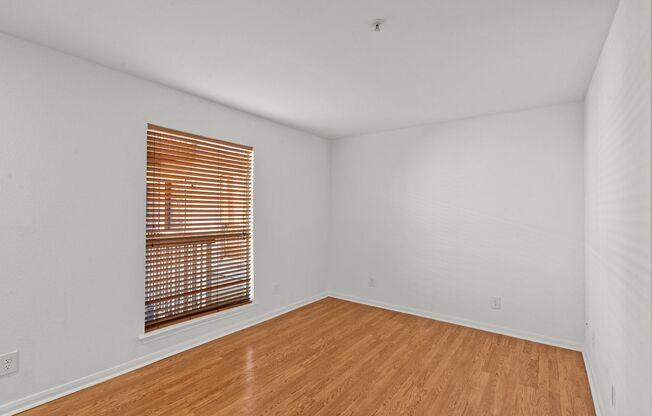 1 bed, 1 bath, 595 sqft, $1,050, Unit #285