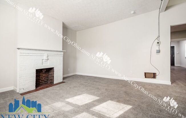 878-878 1/2 Sullivant Ave