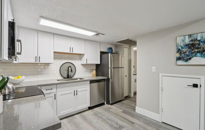 2 beds, 1.5 baths, 856 sqft, $1,764, Unit 1009