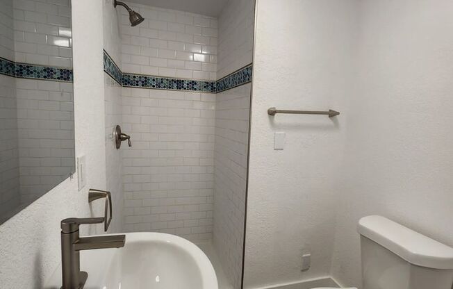 P200 - #7A Holiday Inn