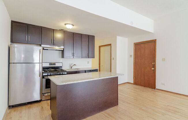 2 beds, 1.5 baths, 1,140 sqft, $4,200, Unit 2521-B3