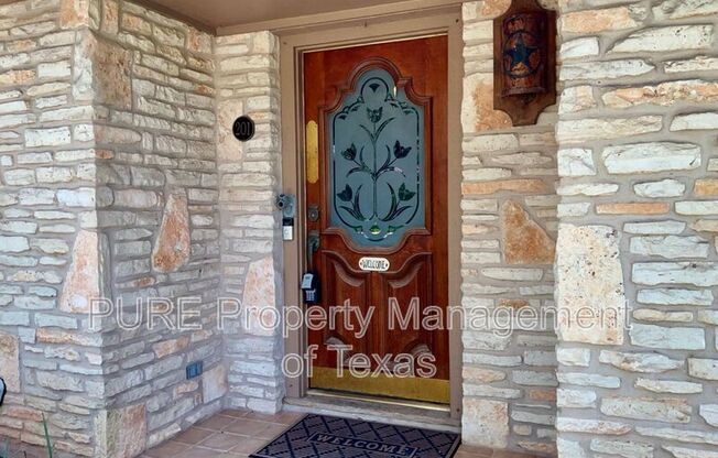 201 OAKWOOD DR