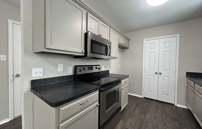 2 beds, 2.5 baths, $1,695