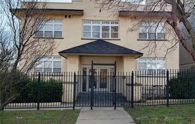 910 NW 13th St.