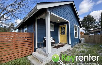 Fully Furnished ADU in the heart of Tacoma!