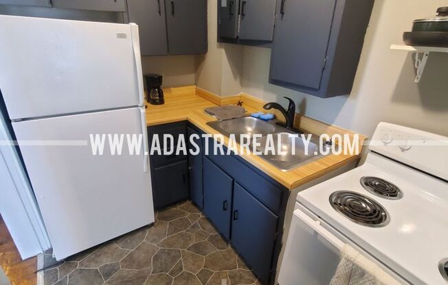 1 bed, 1 bath, 750 sqft, $795, Unit 1W