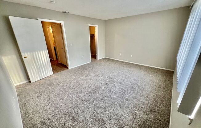 2 beds, 1.5 baths, $1,581, Unit # 10