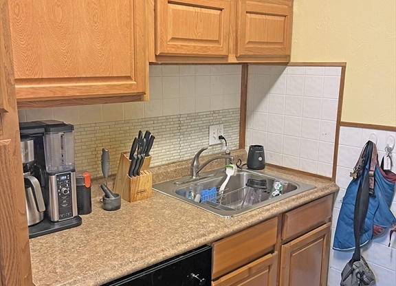 1 bed, 1 bath, 500 sqft, $2,350, Unit 1