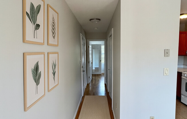 506 E 8 ST