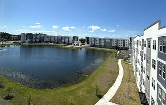 Beautiful and Brand New Apart in Millenia Park Orlando