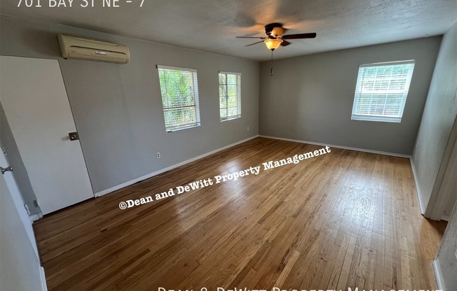 701 BAY ST NE